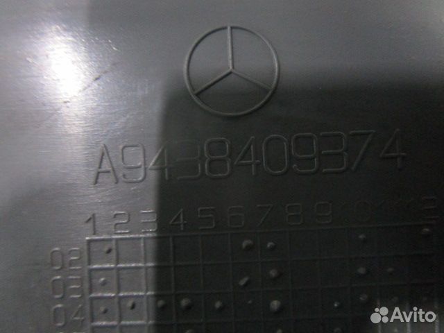 Накладка Mercedes-Benz A9438409374