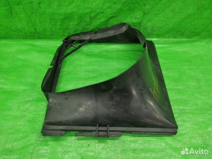 Воздуховод интеркулера правый 7L0117340 VAG