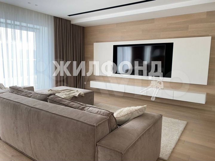 4-к. квартира, 125,3 м², 10/10 эт.