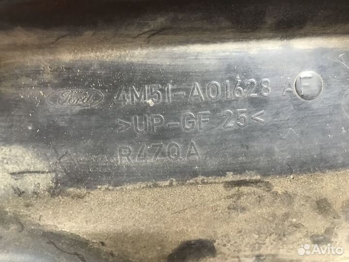 Планка жабо Ford Focus 2