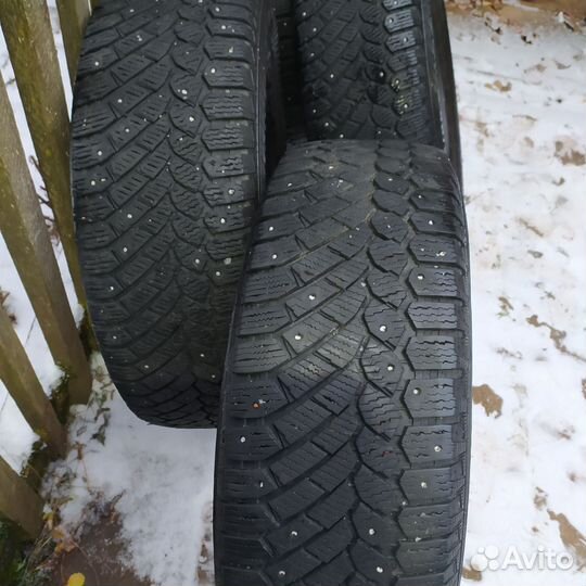 Gislaved Nord Frost 200 SUV 215/65 R16 102T