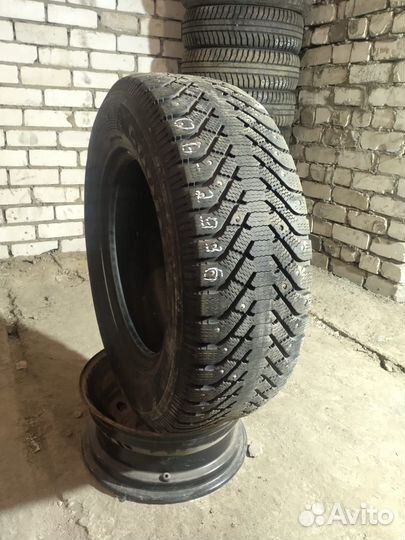 Goodyear UltraGrip 500 265/65 R17