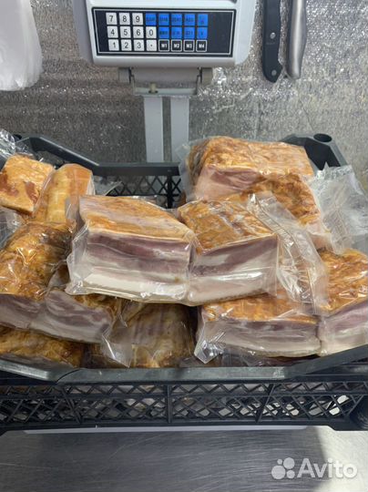 Грудинка свиная холодного копчения