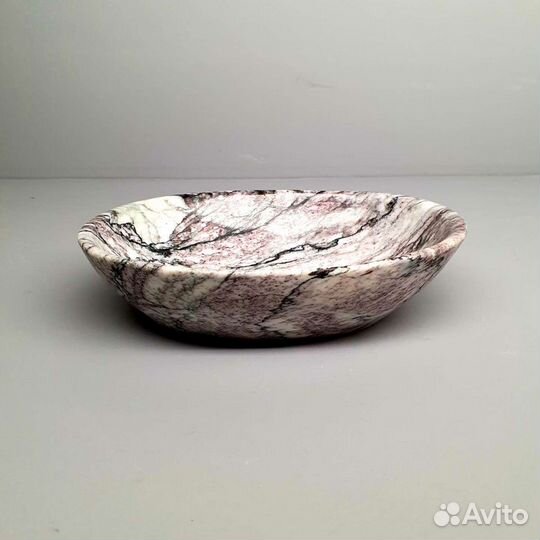 Чаша из мрамора