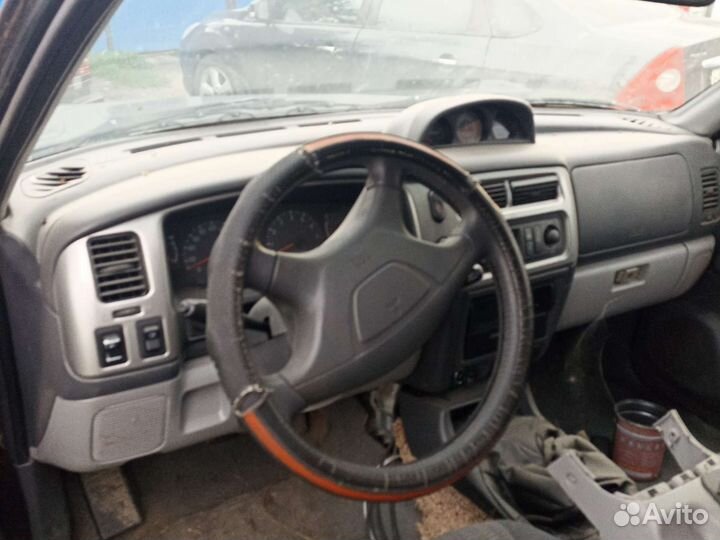Mitsubishi pajero 4 разбор