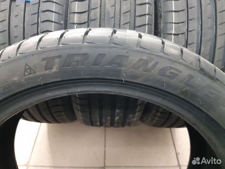 Triangle EffeXSport TH202 215/45 R18 93Y