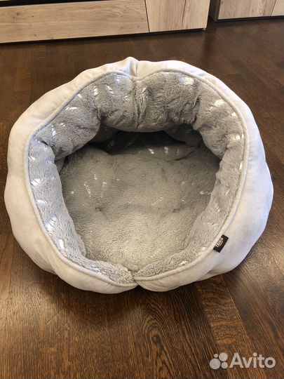Лежанка-пещера для собак и кошек