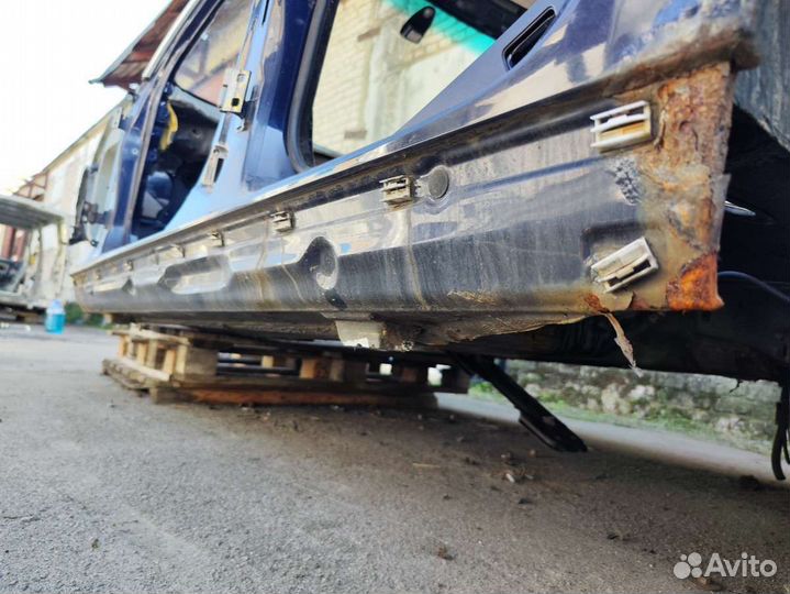 Порог левый BMW 3 E46 2001