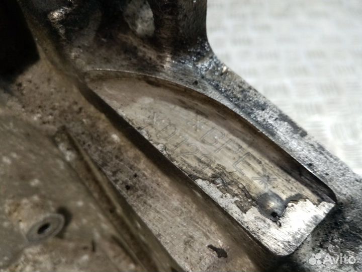 Часть Б/У Низ двигателя BPE 2.5001