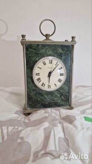 Часы настольные Молния Змеевик