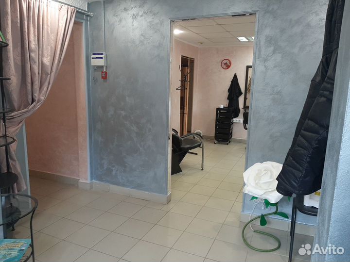 Аренда парикмахерского кресла и кушетку для космет