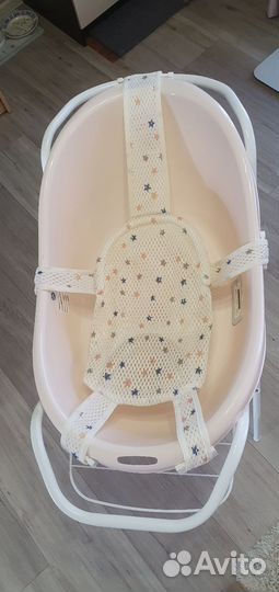 Ванночка для купания малыша с подставкой и гамаком