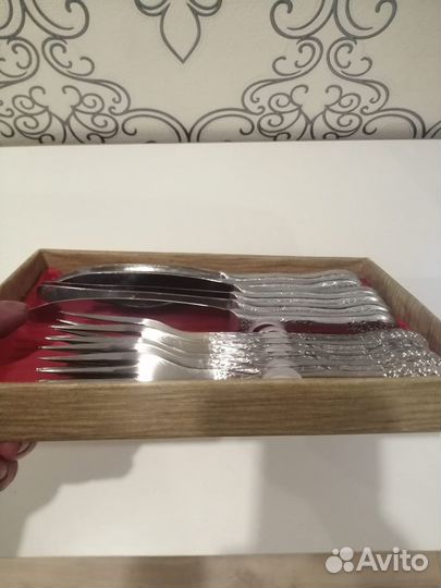 Набор классных ножей и вилок