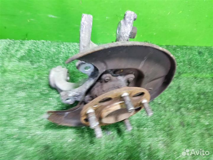 Кулак задний правый Honda Civic 4D (FD) 2009