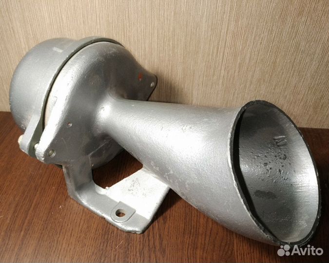 Оповещатель ревун рвп 220. Ревун 1. Ревун сирена 220в. Ревун сирена в метро. Ревун 1.