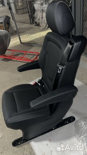 Сидение одиночка на мерседес v class w447