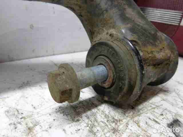 Рычаг передний левый нижний Mercedes Vito (Viano)