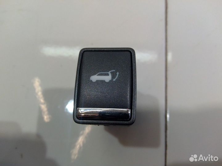 Кнопка открывания багажника (Infiniti QX60)