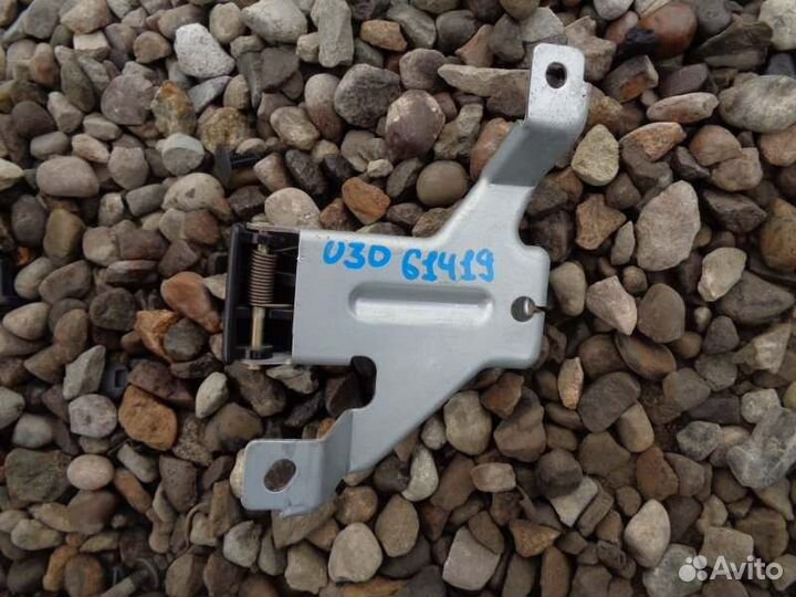 Ручка открывания капота Nissan Presage U30 KA24DE