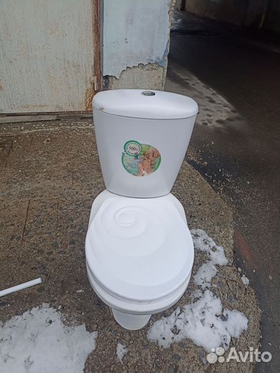 Унитазы и бачки бу