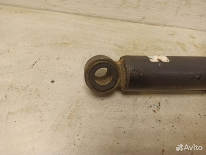 Амортизатор задний