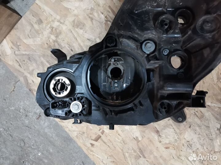 Фара правая Subaru XV Донор