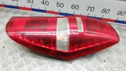 Фонарь задний правый hyundai H1 (starex) 2 (GEA29M
