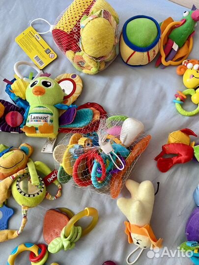 Большой пакет игрушек для малыша