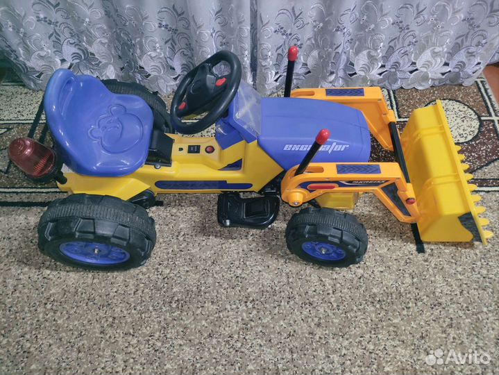 Трактор аккумуляторный