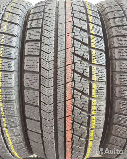 Bridgestone Blizzak VRX 225/55 R17 98Y