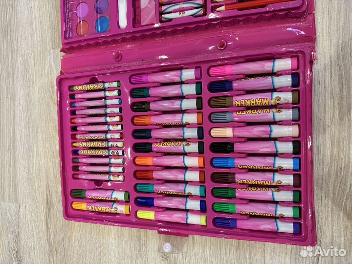 Набор для рисования в чемоданчике