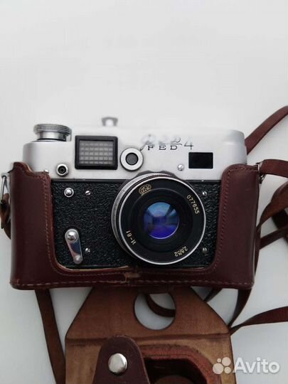 Плёночный фотоаппарат фэд 4 (FED)