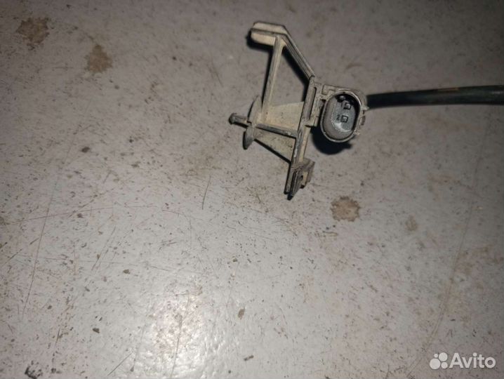 Датчик ABS передний Mercedes ML163