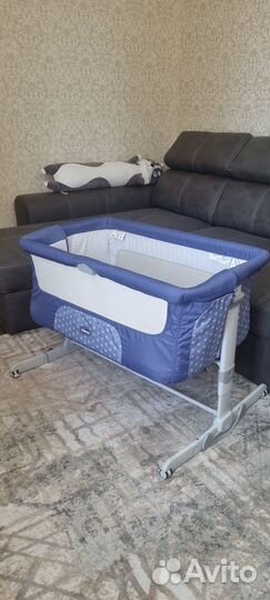 Кроватка +мобиль Chicco Next2Me приставная люлька