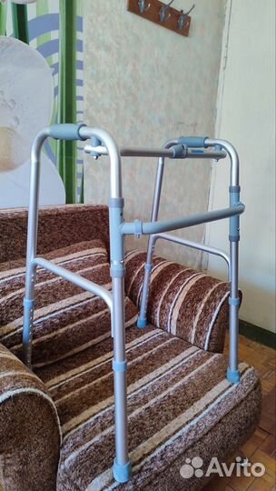 Ходунки для взрослых шагающие