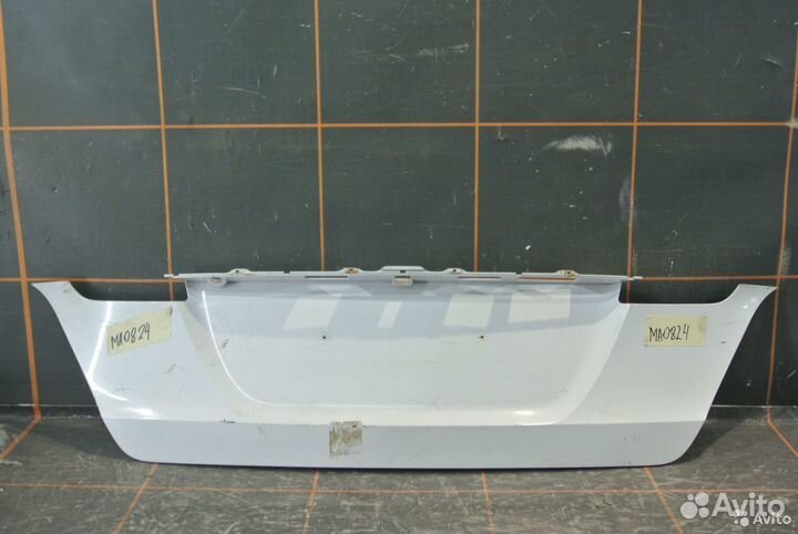 Накладка двери багажника - Hyundai Equus