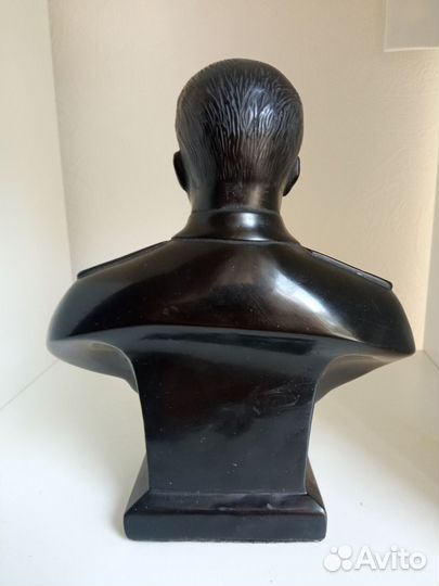 Бюст И. В. Сталина 1953 года