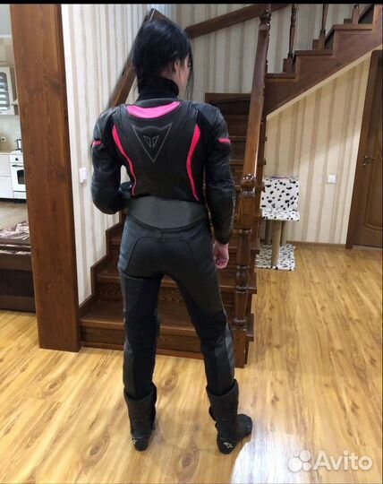 Женский комбез dainese размер 40