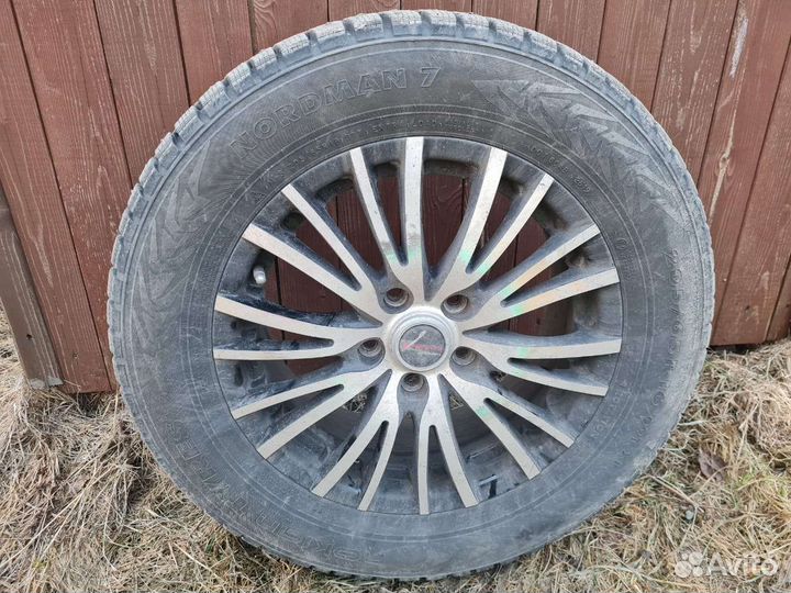 Зимние Шины нокиан нордман 7 и диски Yamato