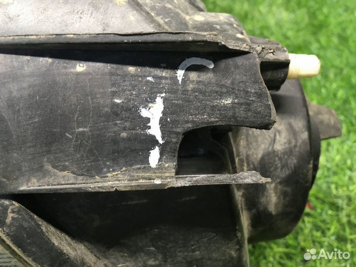 Фарa прaвaя на Renault Duster