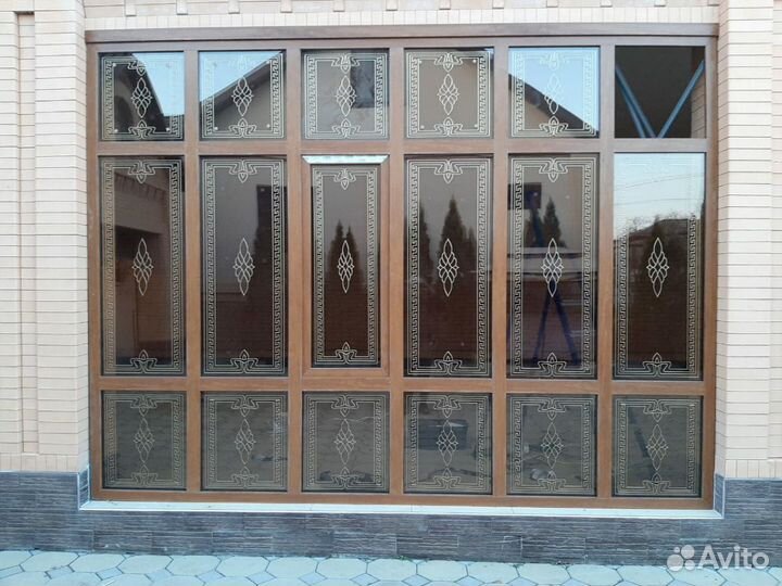 Пластиковые окна и двери, витражи