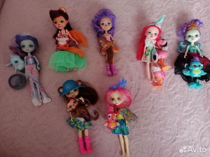 Кукольный домик с мебелью