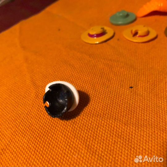 Шляпки годовные уборы части голов россыпь