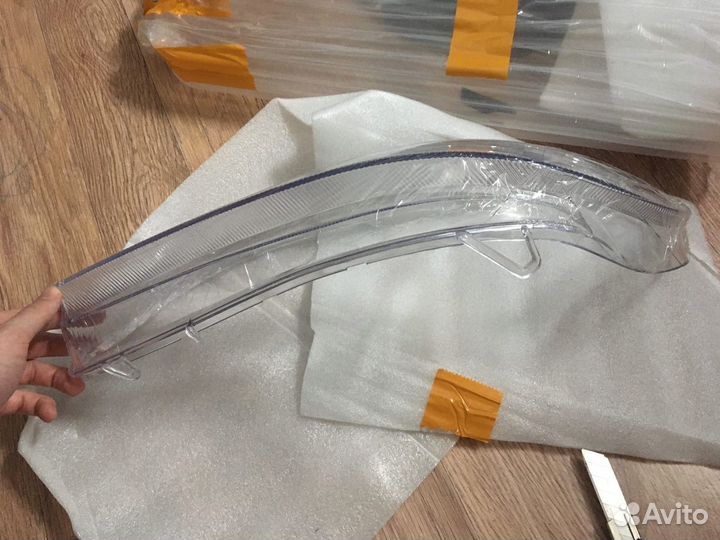 Стекло фары Опель Зафира А