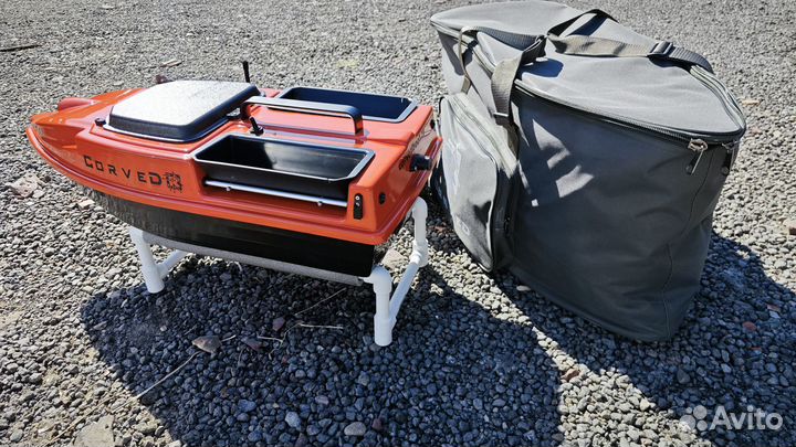Прикормочный кораблик CorveD с gps и глубиномером