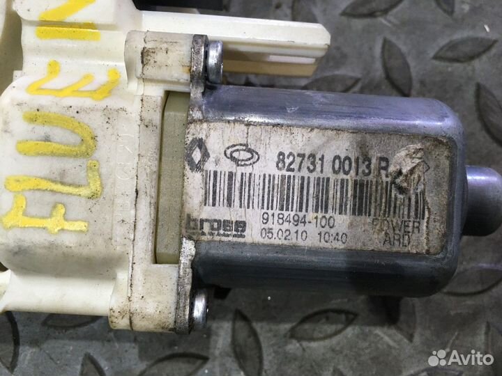 Моторчик стеклоподъемника передний левый