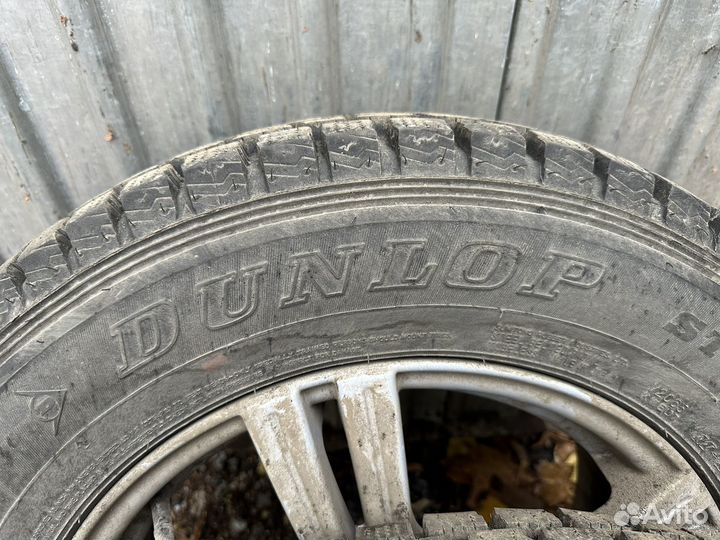 Комплект зимних колес 215/65/15