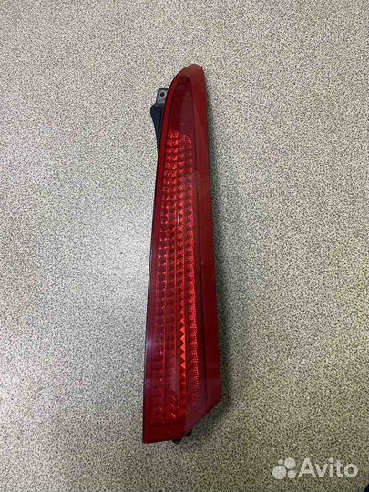 Фонарь задний правый верхний volvo cx90