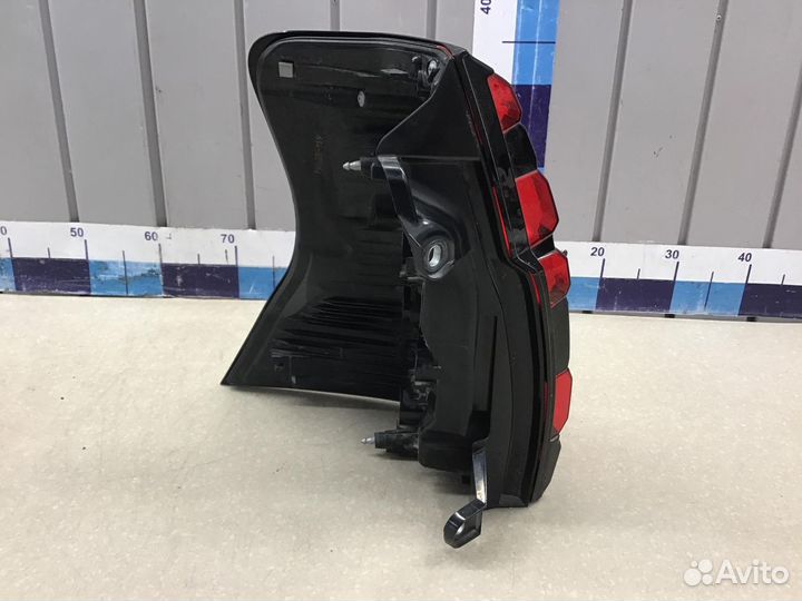 Фонарь задний правый Toyota Land Cruiser (150) -Pr