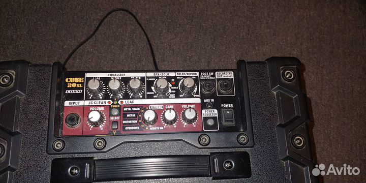 Гитарный комбоусилитель Roland cube-20XL